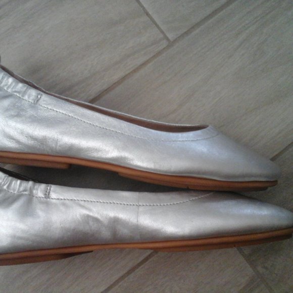 Fitflop Allegro Silver Leather Slip On Ballet Flats. Size 7.5 US (38.5 EU) - Picture 7 of 9